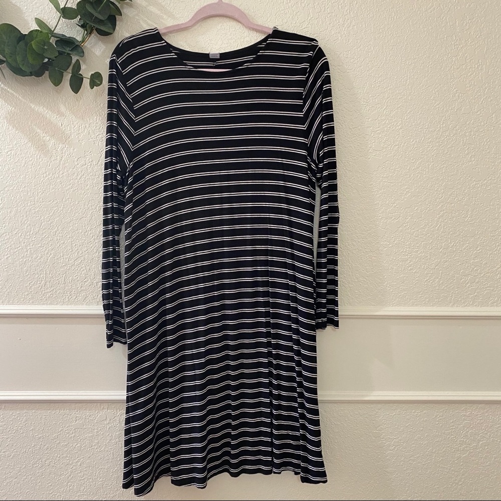 Old navy stripped dress
